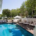 Western Maison B Hotel