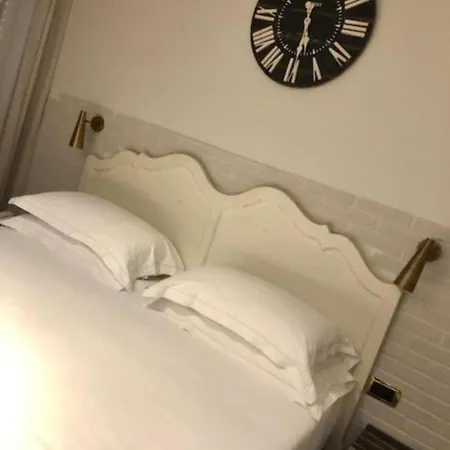 Western Maison B 4*