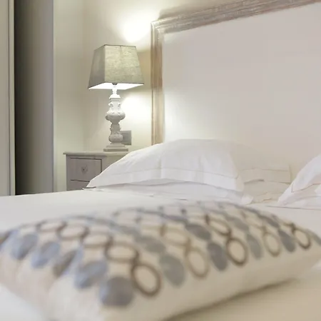 Western Maison B 4*