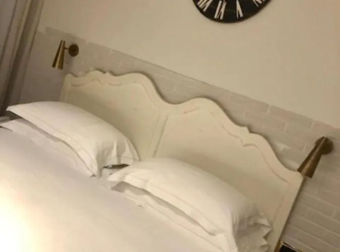 Western Maison B 4*