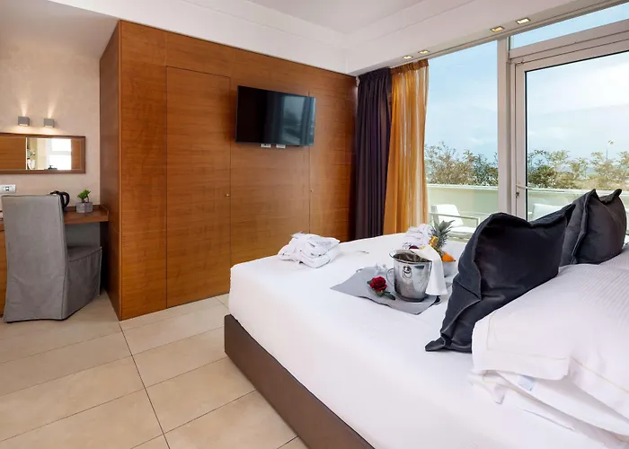 Western Maison B 4*