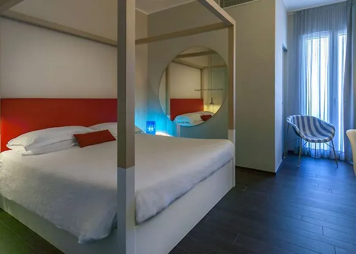 Western Maison B מלון 4*