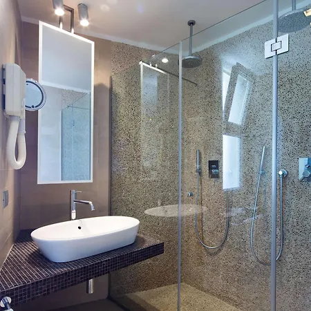 Western Maison B Rimini