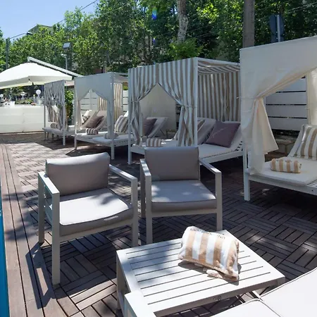 Western Maison B מלון רימיני