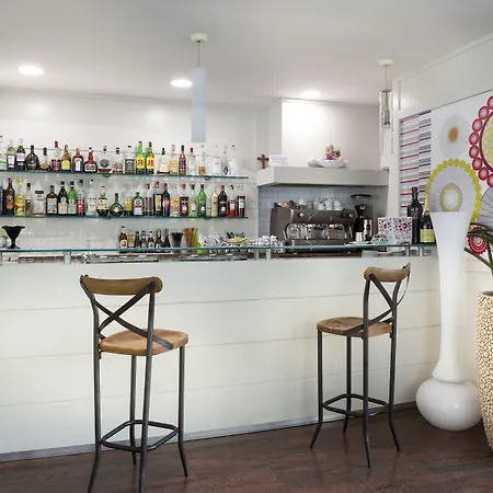 Western Maison B מלון