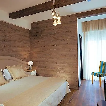 Western Maison B