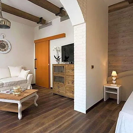 Western Maison B 4*