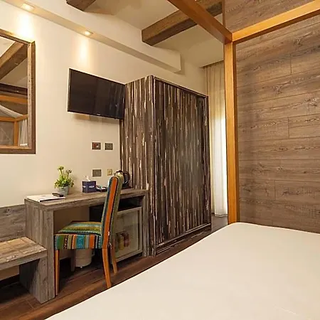Hotel Western Maison B 4*