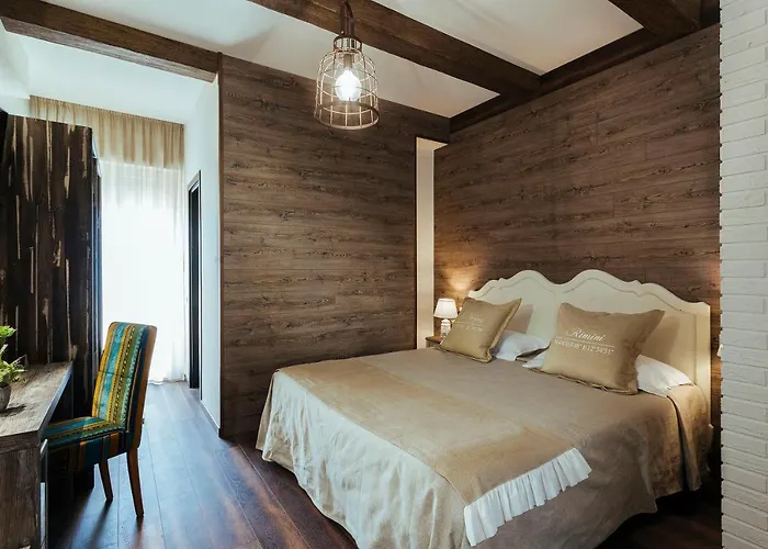 Western Maison B 里米尼