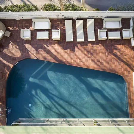 Otel Western Maison B