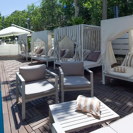 Western Maison B 4*