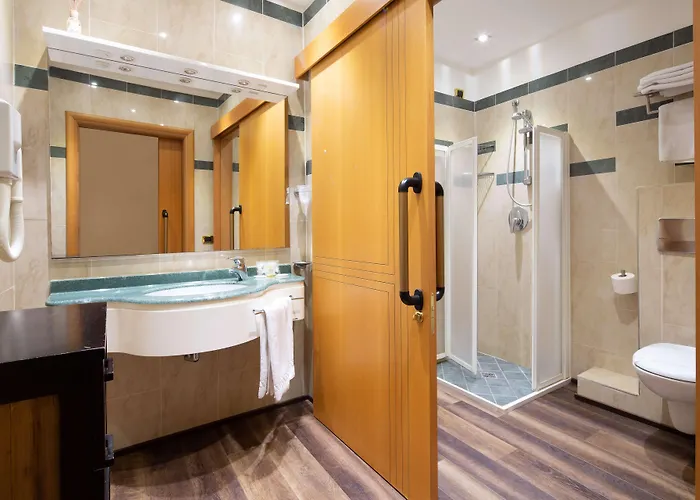 Western Maison B Ξενοδοχείο 4*