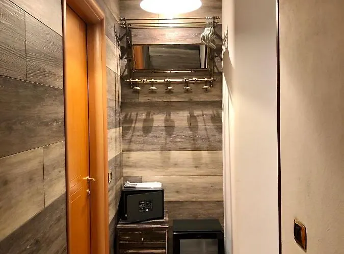 Western Maison B فندق ريميني