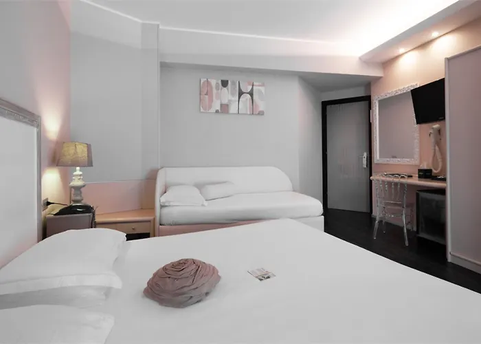 Western Maison B فندق ريميني