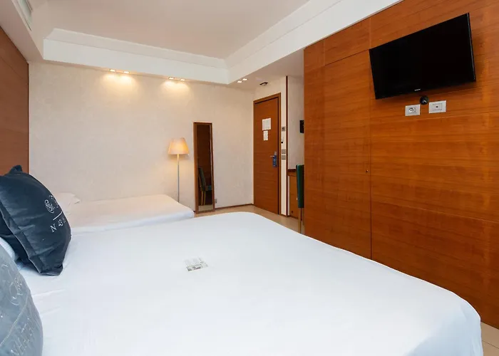 Western Maison B فندق